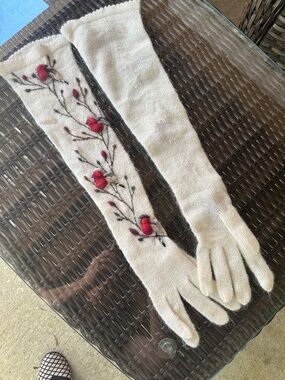 Long White Gloves Covered in Roses and Vines